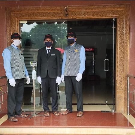 Hotel Sharada International Udupi Esterno foto