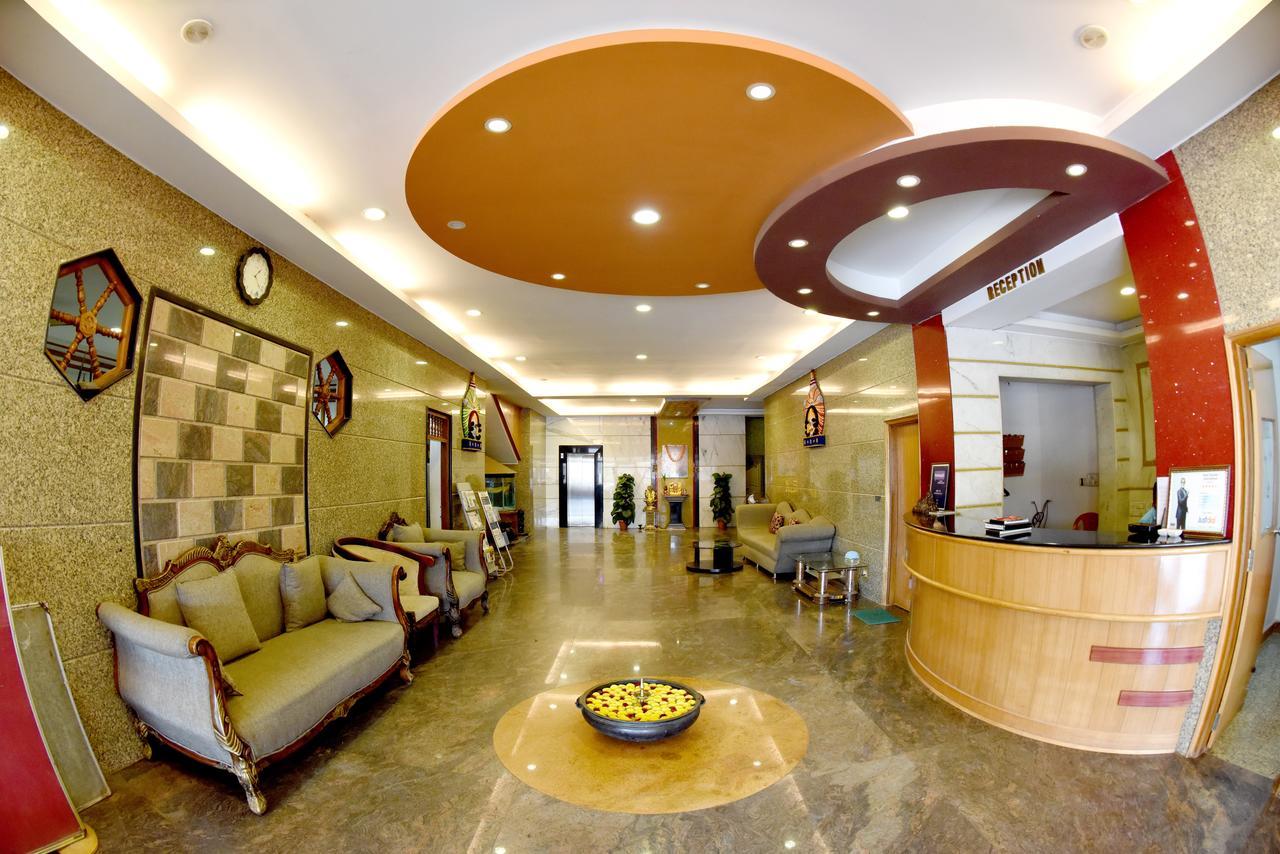 Hotel Sharada International Udupi Esterno foto