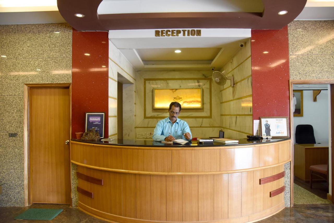 Hotel Sharada International Udupi Esterno foto