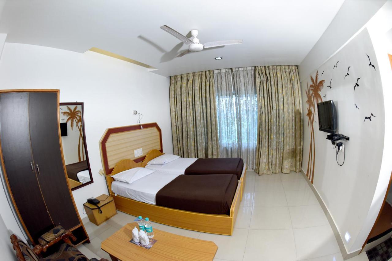 Hotel Sharada International Udupi Esterno foto