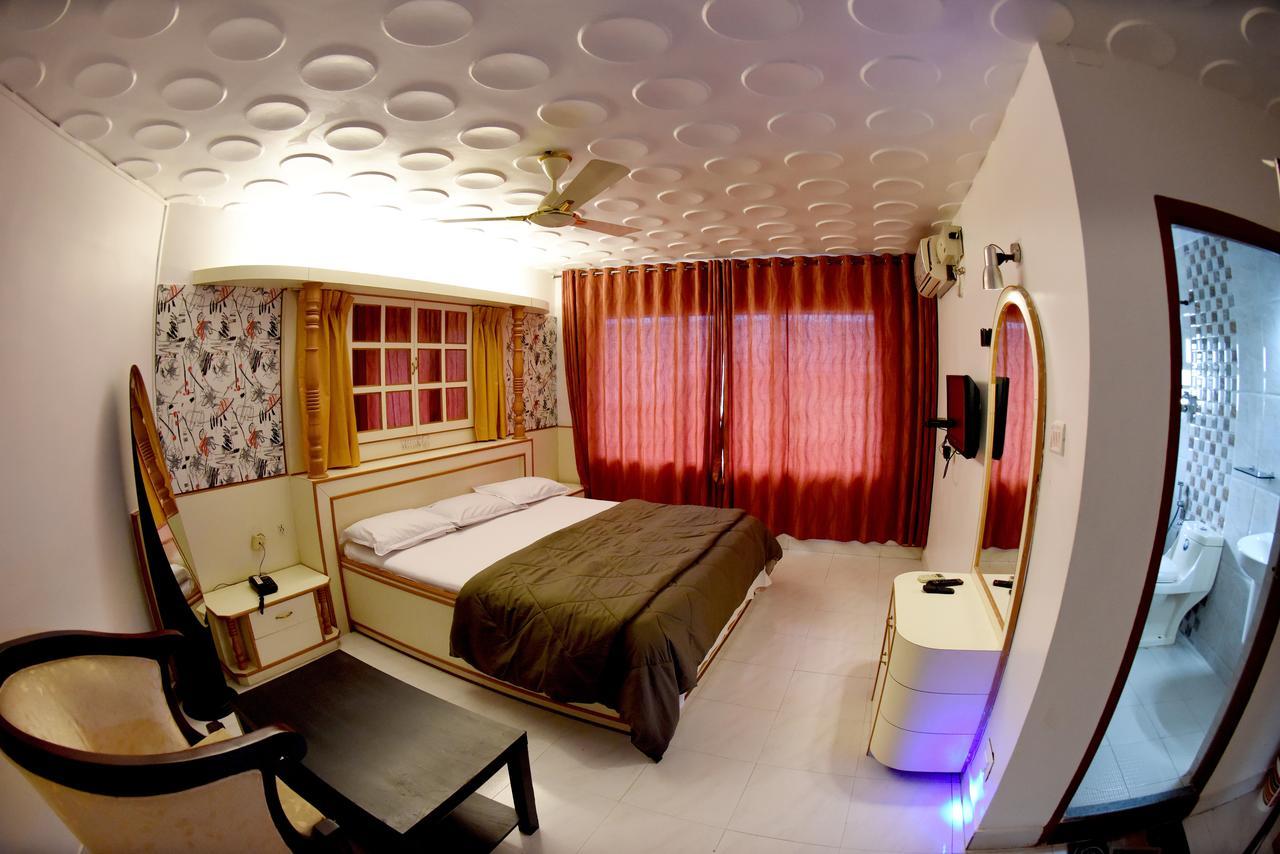 Hotel Sharada International Udupi Esterno foto