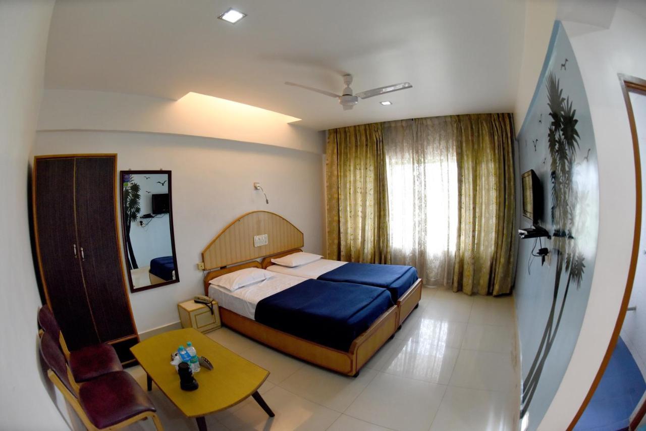 Hotel Sharada International Udupi Esterno foto