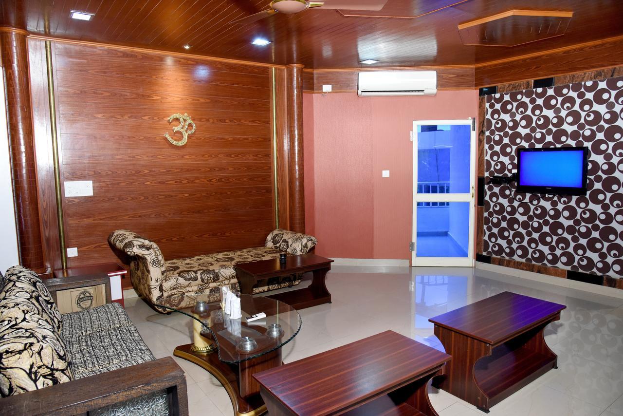 Hotel Sharada International Udupi Esterno foto